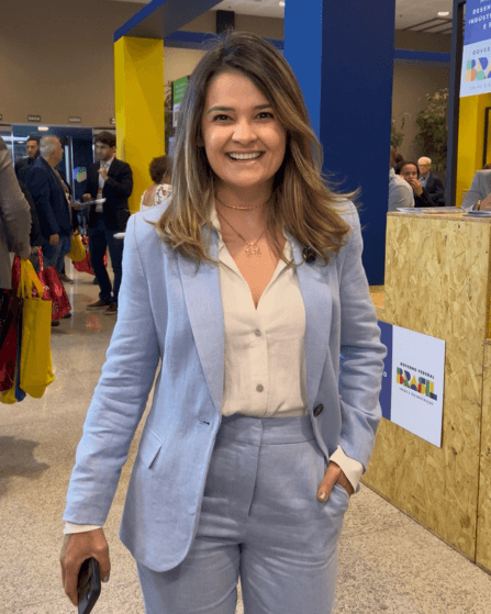 Janaina trabalhando, apresentando o método da mentoria